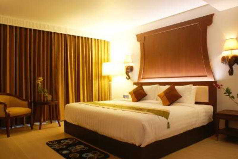 Aiyara Grand Hotel Thailand 17