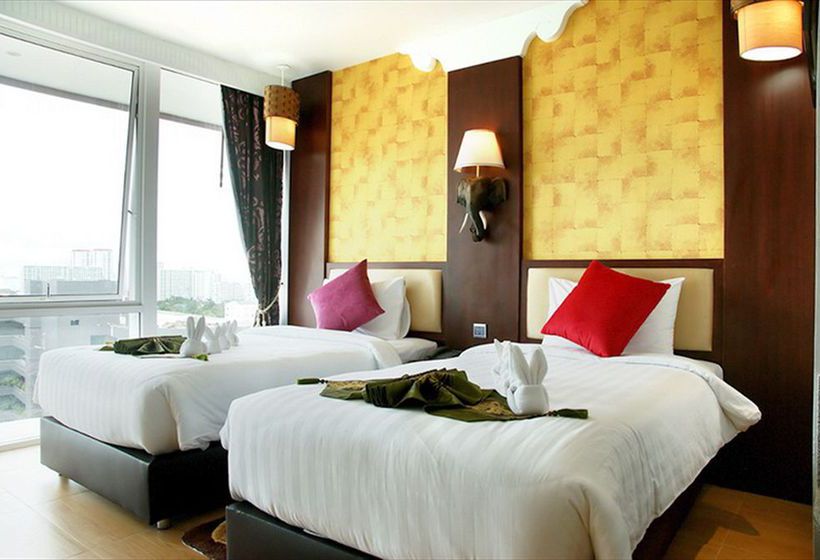 Aiyara Grand Hotel Thailand 8