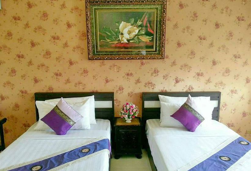 Hotel The Sun Resort & Spa 10