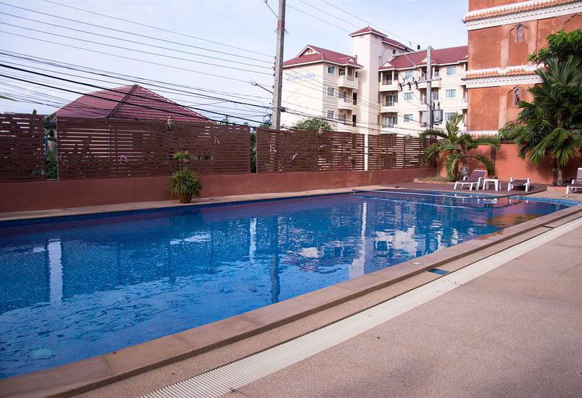 Hotel The Sun Resort & Spa 8