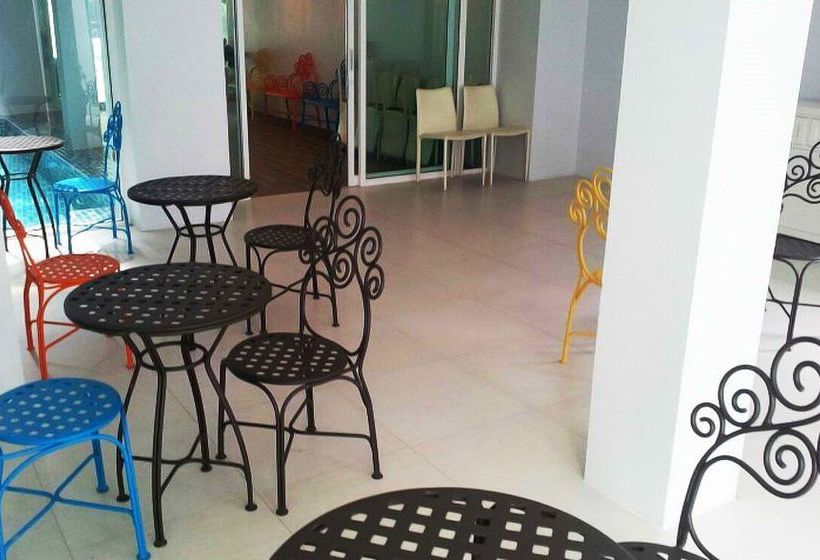 Hotel Nantra Chaweng Beach 12