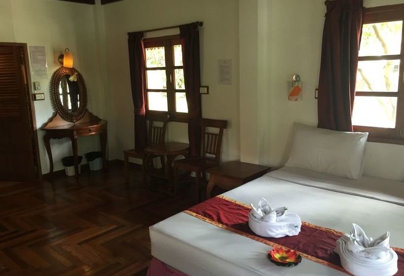 Hotel The Reaun Thai Village 17