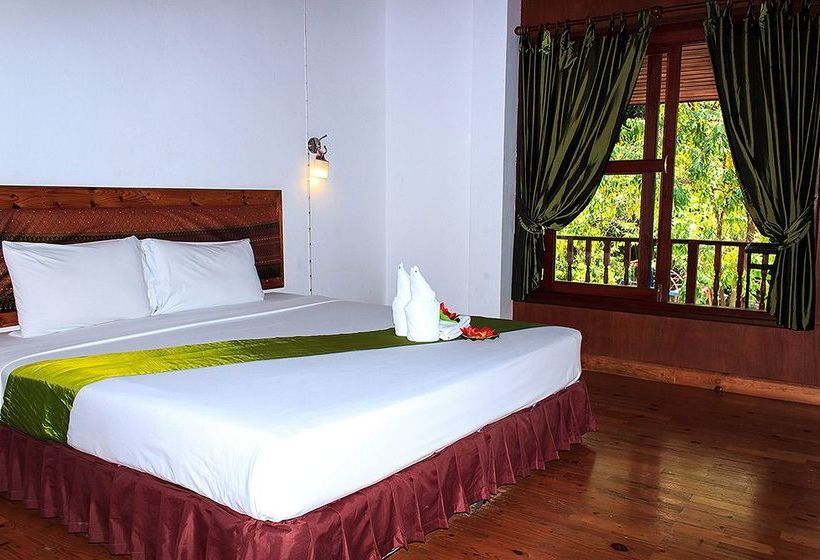 Hotel The Reaun Thai Village 8