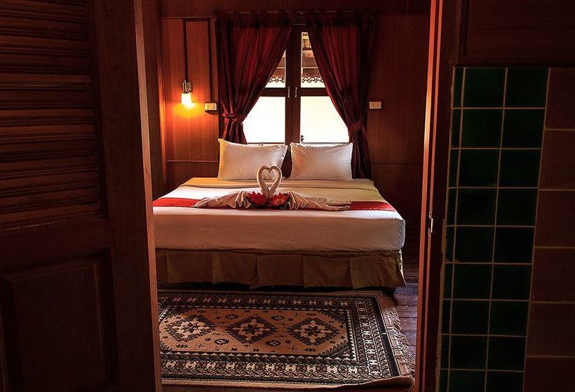 Hotel The Reaun Thai Village 9