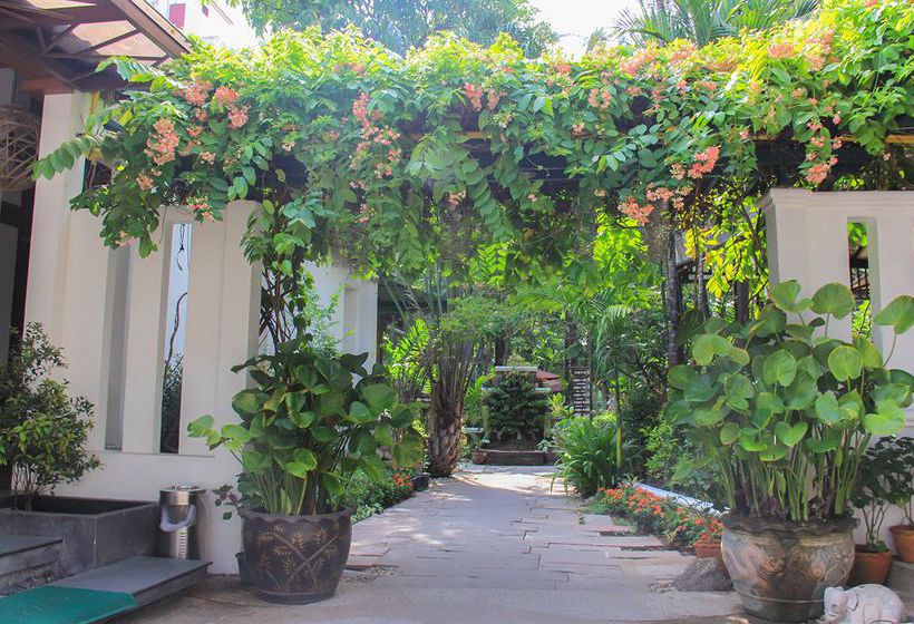 Hotel The Viridian Resort 10