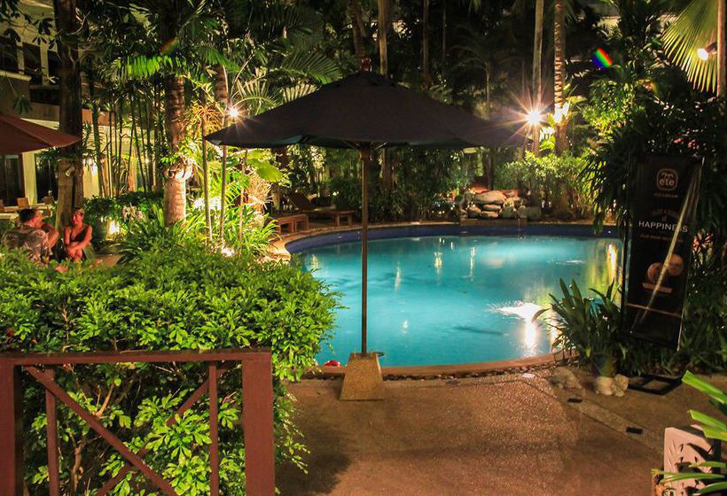 Hotel The Viridian Resort 8