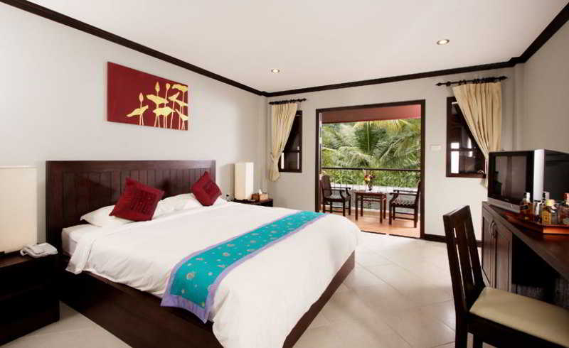 Hotel Naiya Buree Resort at Nai Harn Beach 2