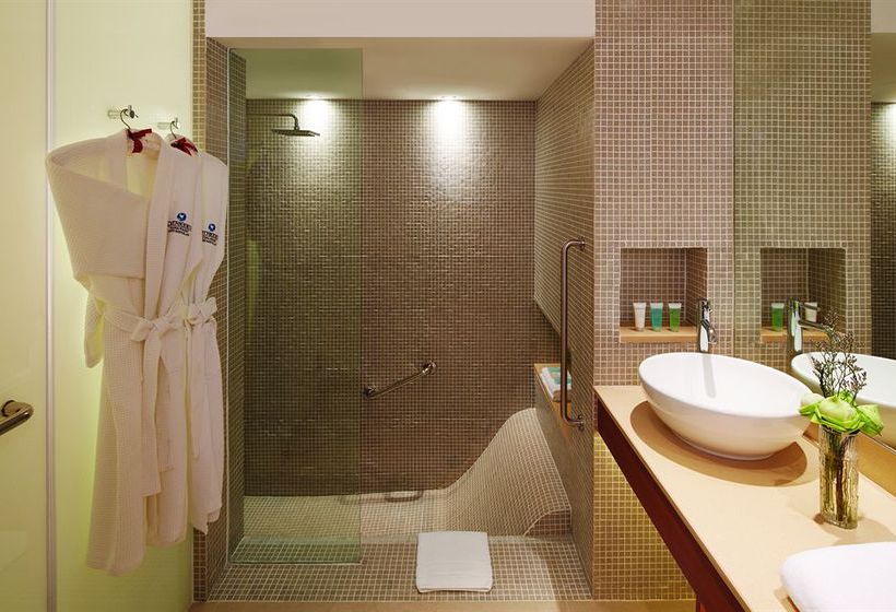 Outrigger Laguna Phuket Beach Resort 15