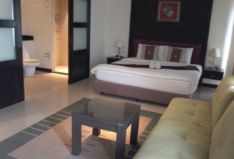 Hotel Enjoy's Beach House 11