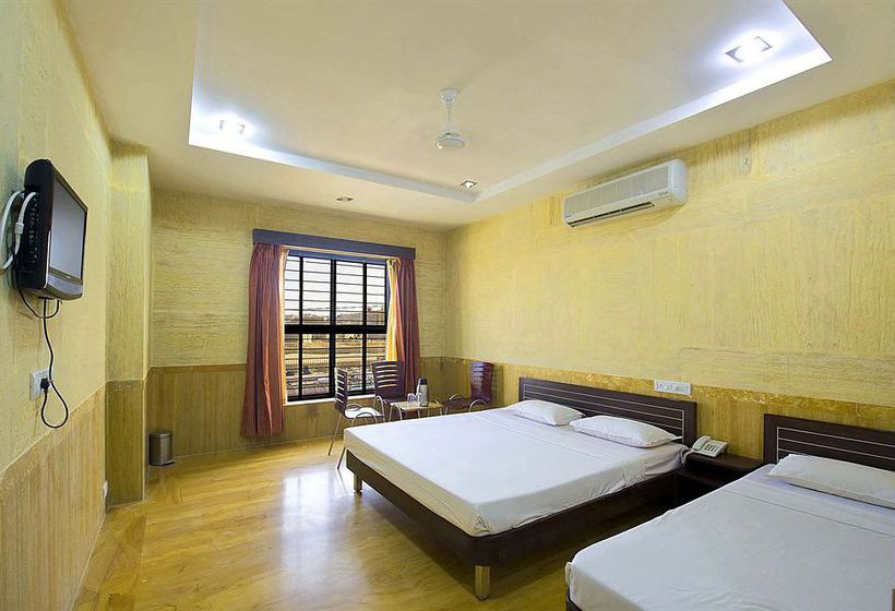 Hotel Shanti Residency 3