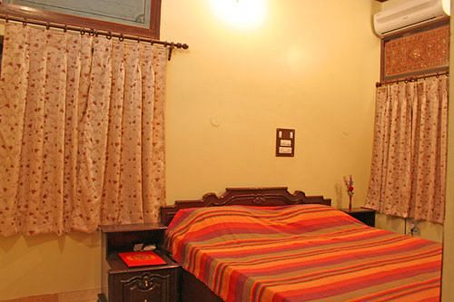 Hotel Surya Kunj Homestay 8