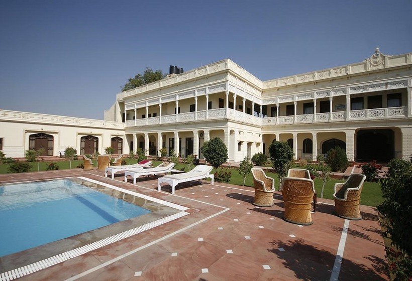 Hotel Indra Vilas 10