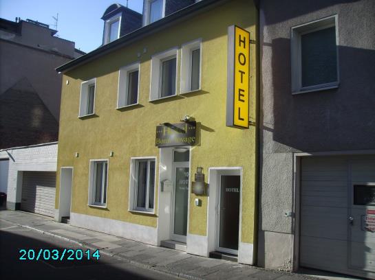 Hotel Bonn Voyage 18