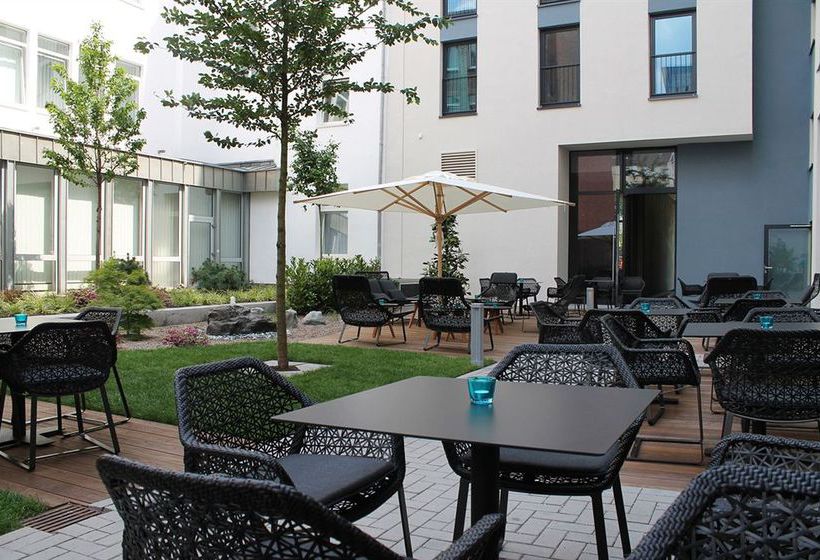 Motel One Duesseldorf Hbf 8