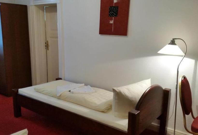 Hotel Pension Kima 12