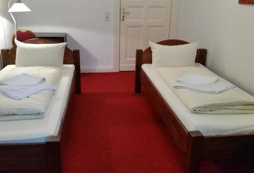 Hotel Pension Kima 17