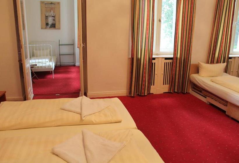 Hotel Pension Kima 18