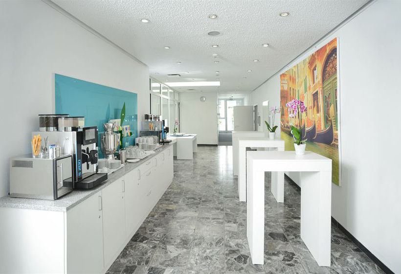 Airport & Seminarhotel 13