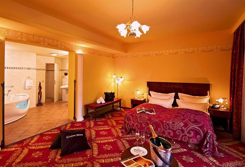 Riverside Royal Hotel & Spa