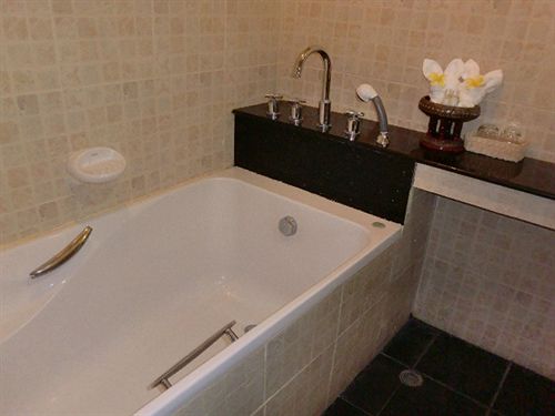 Hotel Boss Suites Pattaya 9