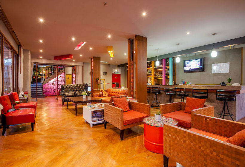 Hotel The Oddy Phuket