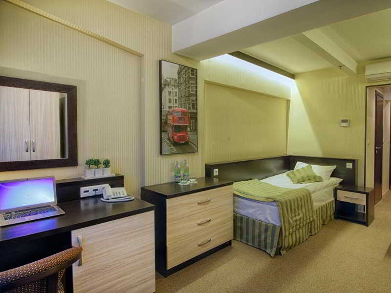 Hotel Pansionat Avtomobilist 8