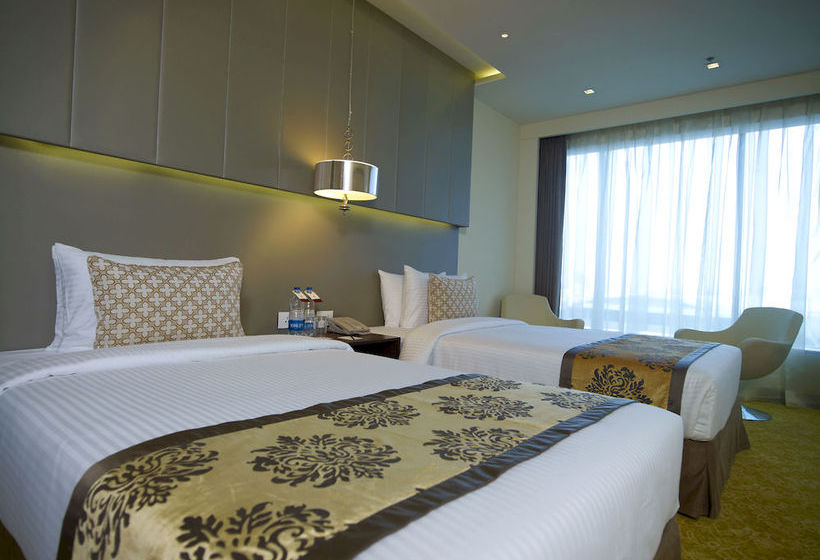 Renaissance Ahmedabad Hotel 5