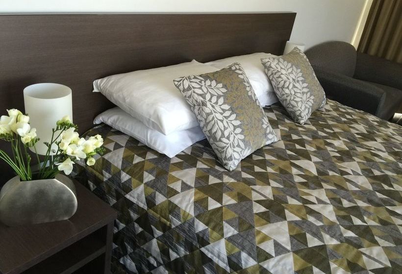 Airport Delta Motel 11