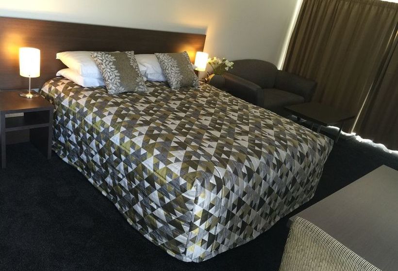 Airport Delta Motel 8