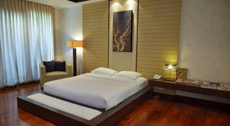 Hotel Royal Sammuk Villa 13