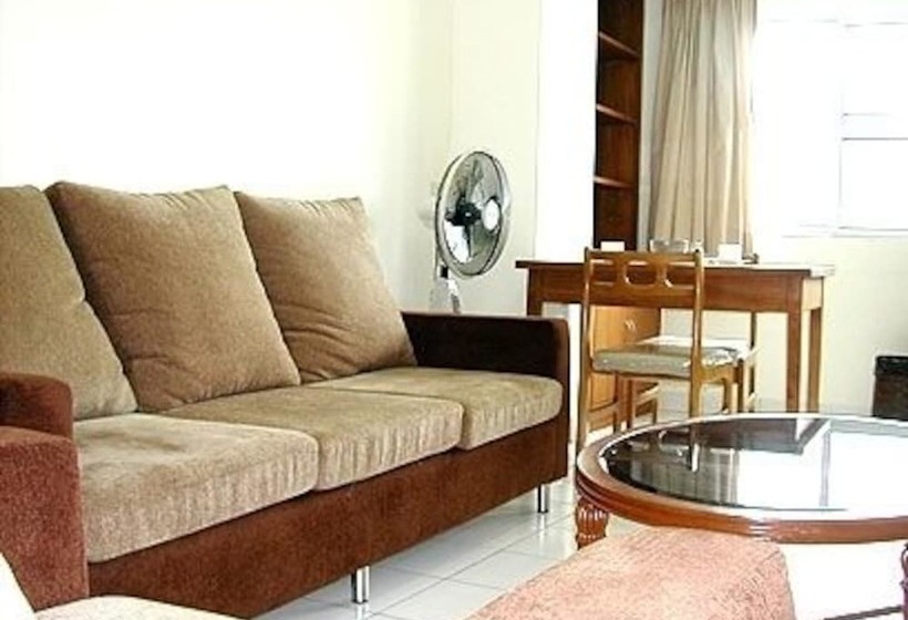 Hotel Sanguan Malee Mansion 9