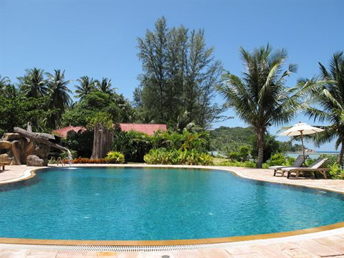 Malibu Beach Bungalows 11