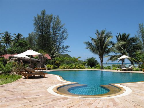 Malibu Beach Bungalows 14