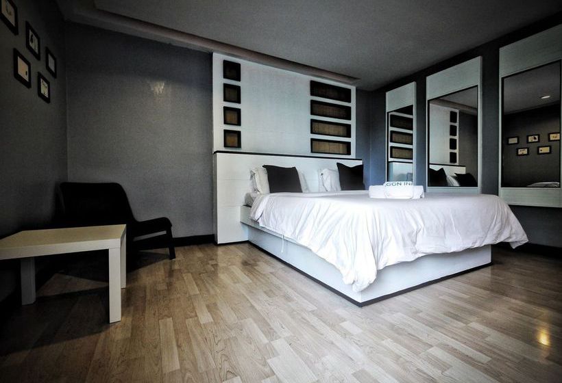 Hotel The Paragon Inn 11