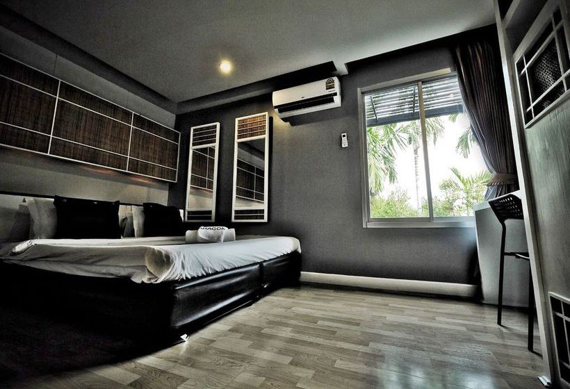 Hotel The Paragon Inn 12