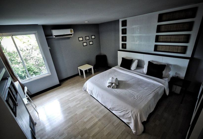 Hotel The Paragon Inn 9