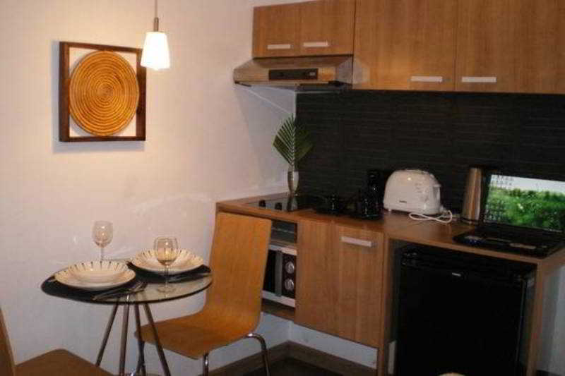 Hotel 5ive Beach House 2