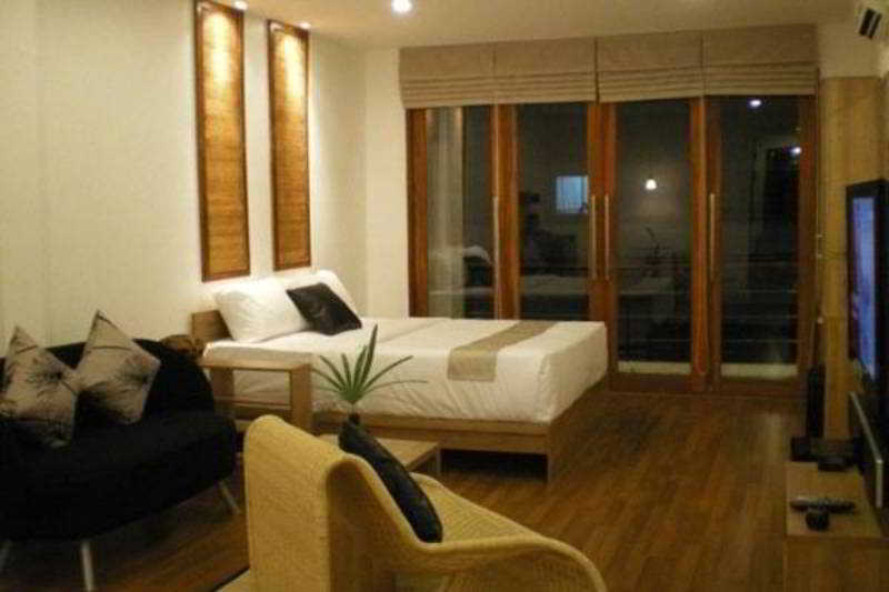 Hotel 5ive Beach House 3