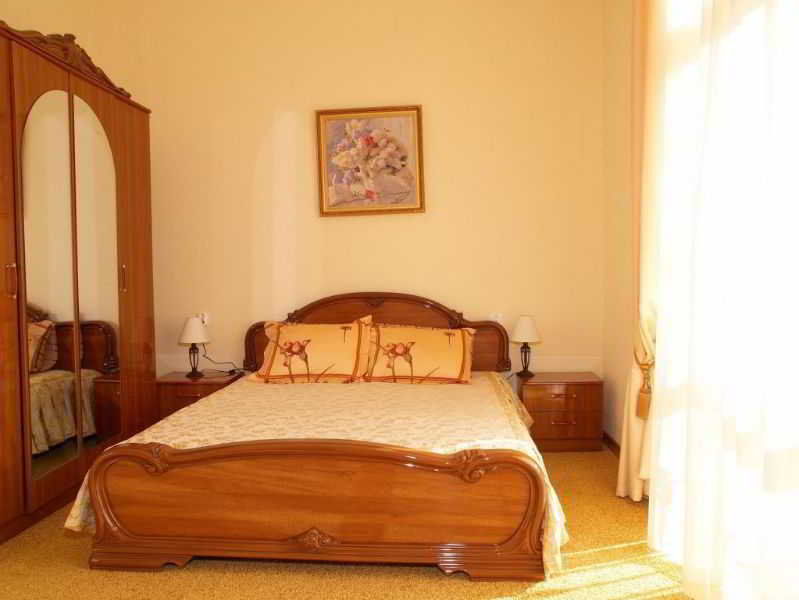 Hotel Metallurg Sanatorium 13