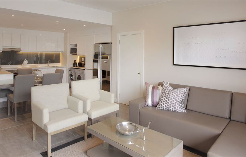 Hotel The Capital Empire 12