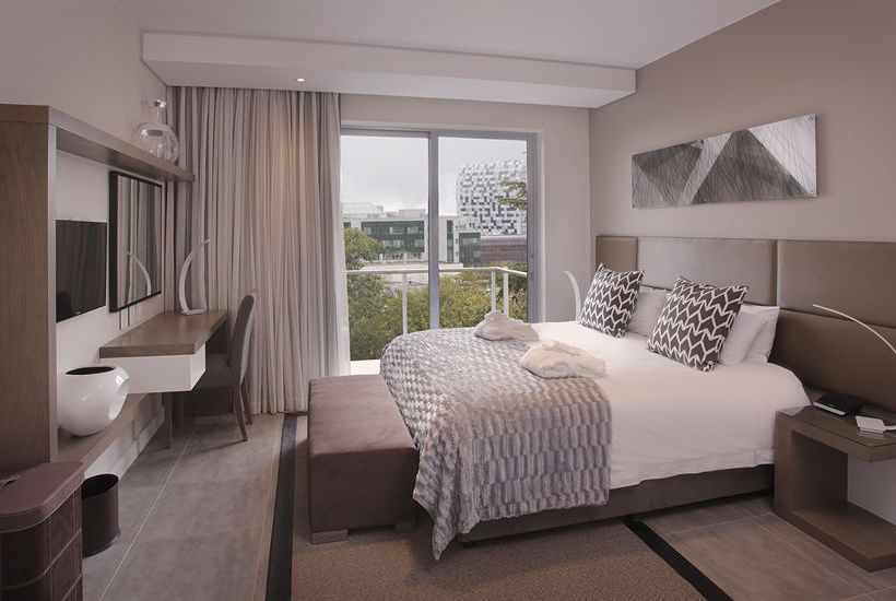 Hotel The Capital Empire 6