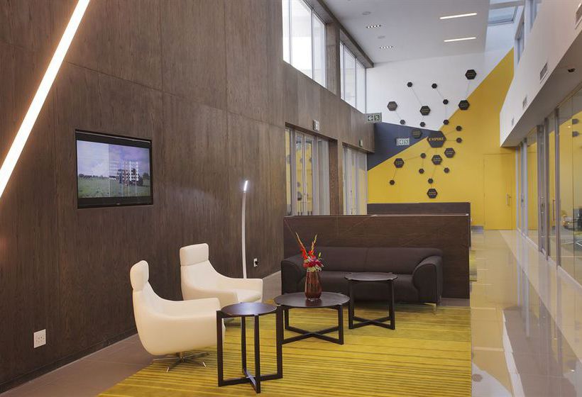 Hotel The Capital Empire 9