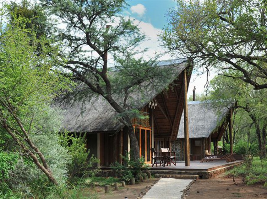 Hotel Black Rhino Game Lodge Pilanesburgo
