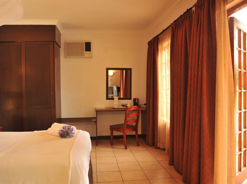 Hotel Faircity Roodevallei 17