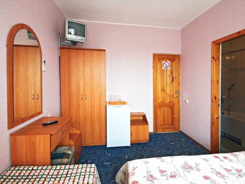 Hotel Yuzhniy Rai 1