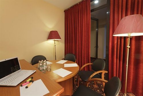 Club Hotel Corona 11