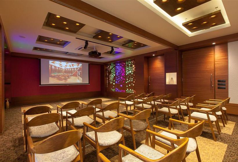 Hotel Cosmopolitan 9