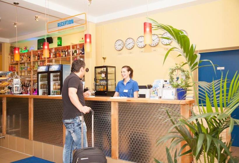 Hotel A&O Aachen Hauptbahnhof 11