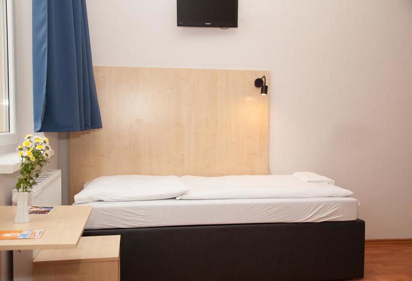 Hotel A&O Aachen Hauptbahnhof 4