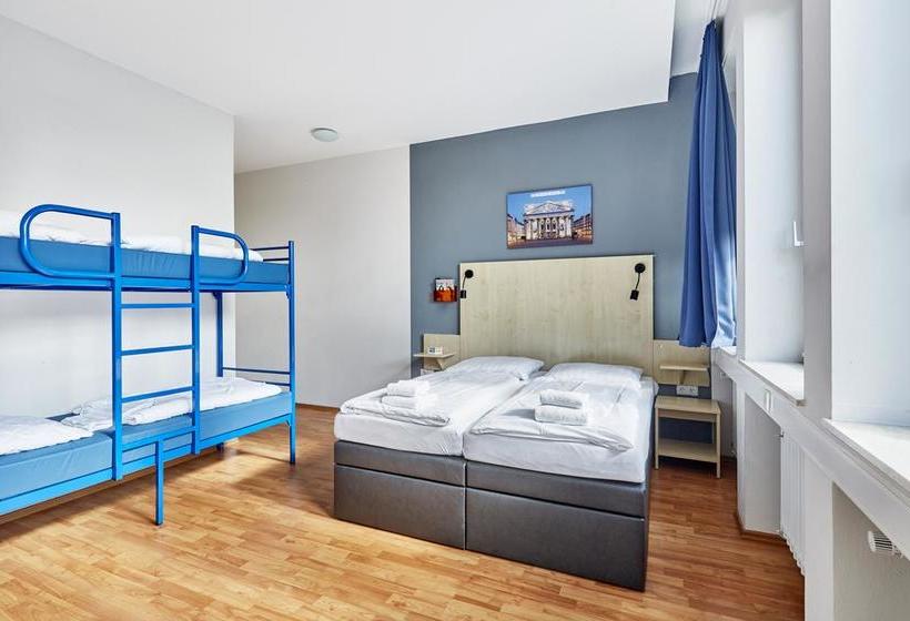 Hotel A&O Aachen Hauptbahnhof 5